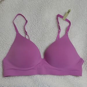 Seamless Maidenform Pink Bra